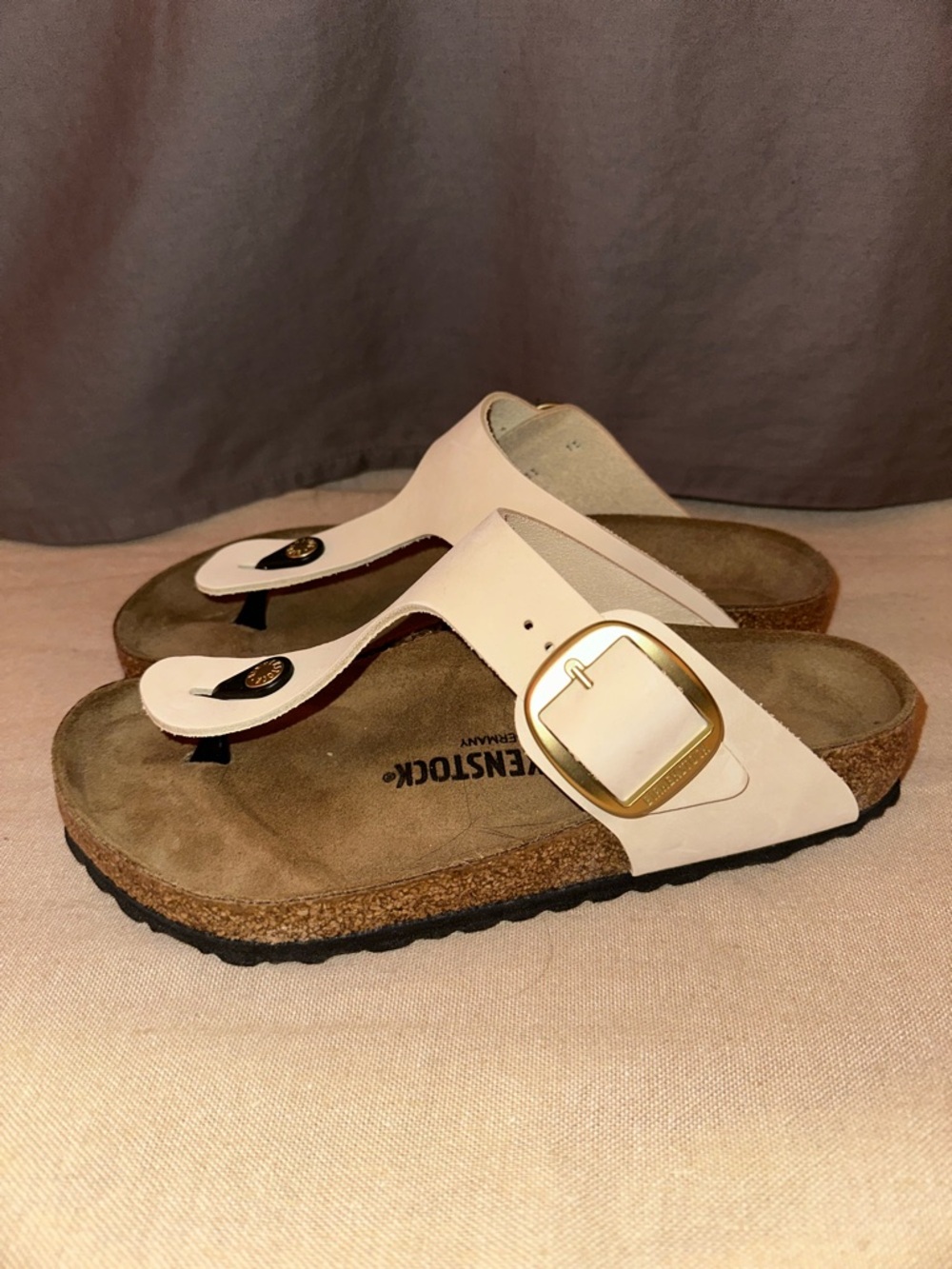Birkenstock Gizeh Sandals in Pale Pink with Gold Buckle